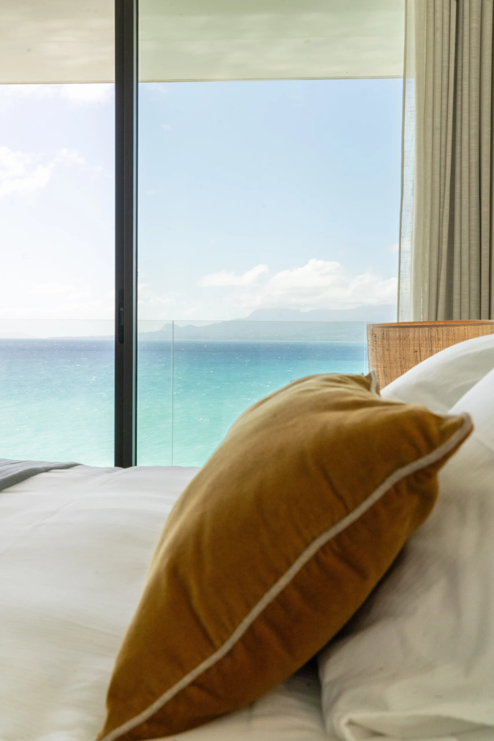 chambre de luxe vue mer de la villa guacana guadeloupe