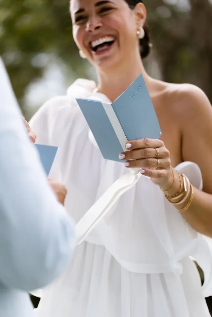 échange de voeux face à la mer dans le jardin de la Villa Guacana Guadeloupe