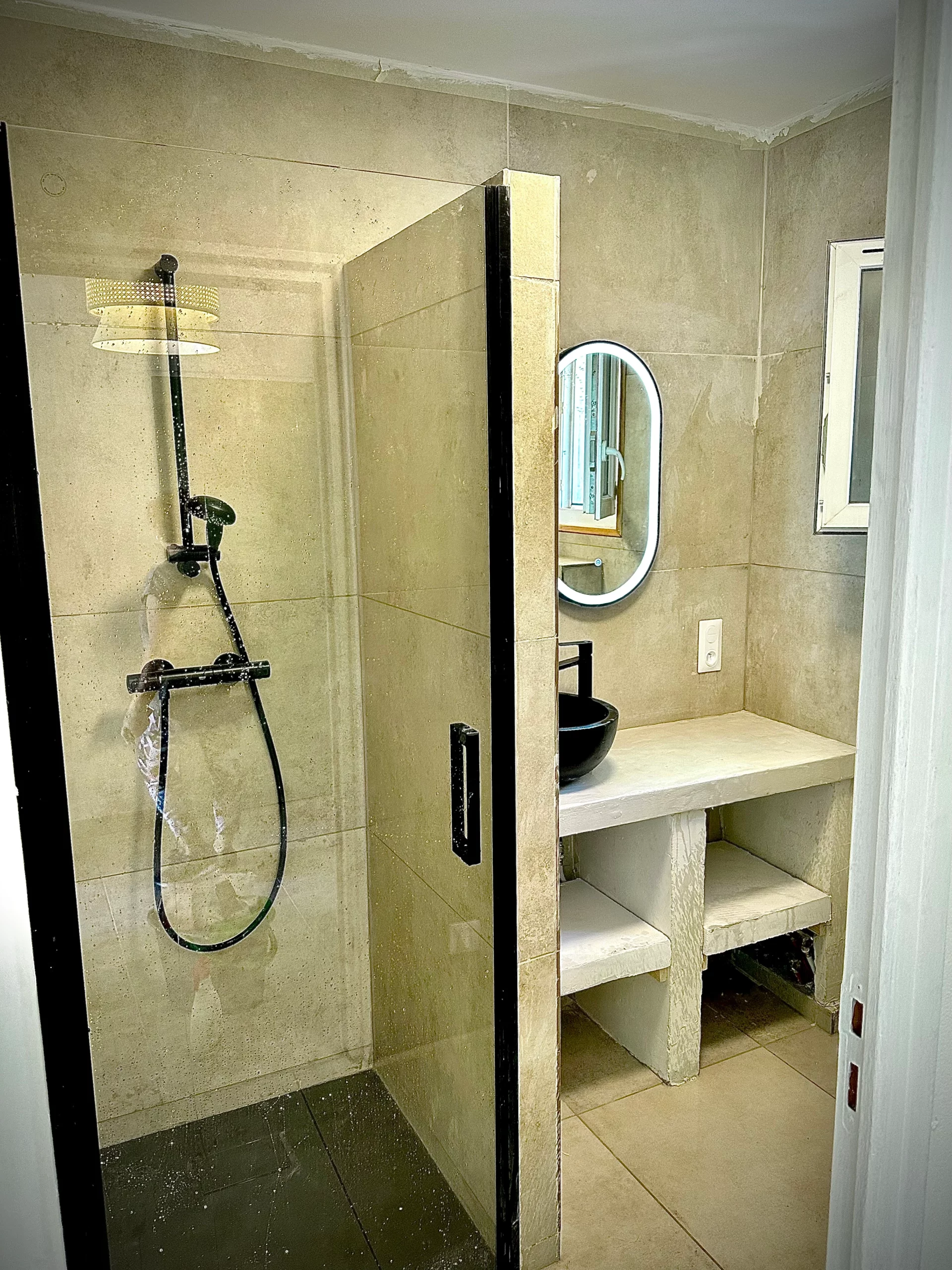 Salle de bain des chambres d'hôtes à Saint-Maximin la Sainte Baume dans la Provence Verte